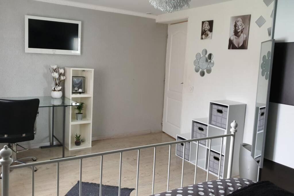 Gite Des Vernizeaux Le Creusot Bagian luar foto