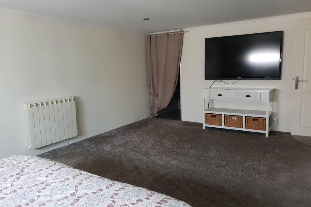 Gite Des Vernizeaux Le Creusot Bagian luar foto